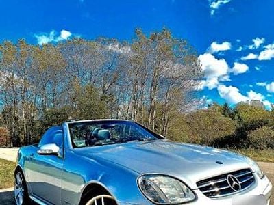 Silber Gebraucht 2000 Mercedes SLK320 Cabrio | 11.900 €