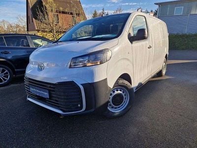 Gebraucht Toyota Proace 144 PS (105 kW) 2024 Weiß Van / Kleinbus