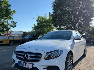 Gebraucht Mercedes E300 Avantgarde 245 PS (180 kW) 2019 Weiß Limousine