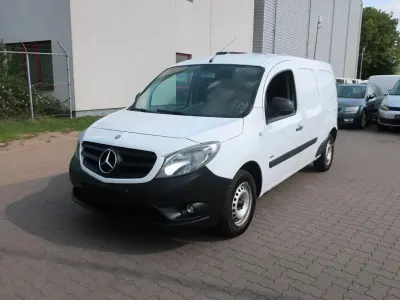 Używany Mercedes Citan 109 90 KM (66 kW) 2016 Biały Sedan/Limuzyna
