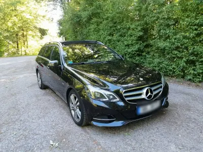 Gebraucht Mercedes E220 Edition 170 PS (125 kW) 2016 Schwarz Limousine