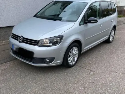 Gebraucht VW Touran Style 140 PS (102 kW) 2011 Silber Van / Kleinbus