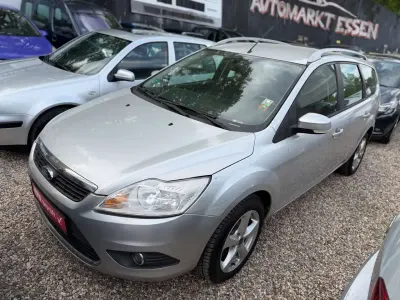 Gebraucht Ford Focus 101 PS (74 kW) 2010 Polarsilber metallic Kombi