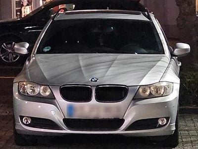 Silber Gebraucht 2009 BMW 318 Kombi | 5.500 € (Fairer Preis)