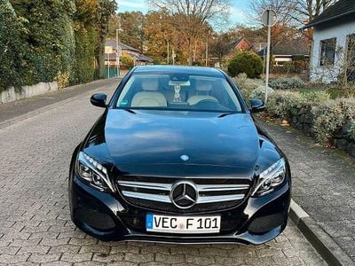 Schwarz Gebraucht 2016 Mercedes C220 Limousine | 22.000 € (Etwas zu teuer)