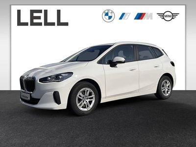 Weiß Gebraucht 2022 BMW 218 Active Tourer Van / Kleinbus | 22.750 € (Fairer Preis)