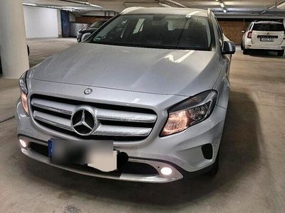 Mercedes GLA220