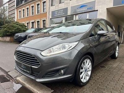 Gebraucht Ford Fiesta Titanium 95 PS (69 kW) 2015 Grau Kleinwagen