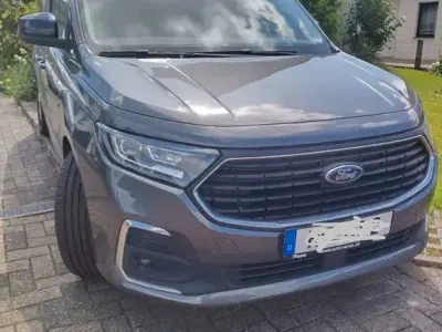 Gebraucht Ford Tourneo 114 PS (83 kW) 2023 Grau Van / Kleinbus