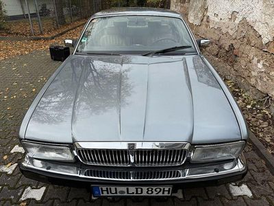 Blau Gebraucht 1989 Jaguar XJ40 Limousine | 8.500 €