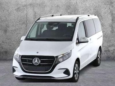 Usata Mercedes V220 163 CV (119 kW) 2024 Bergkristallweiã metallic Monovolume