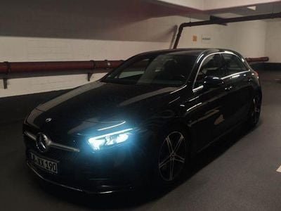 Schwarz Gebraucht 2019 Mercedes A220 AMG line Limousine | 22.999 € (Guter Preis)