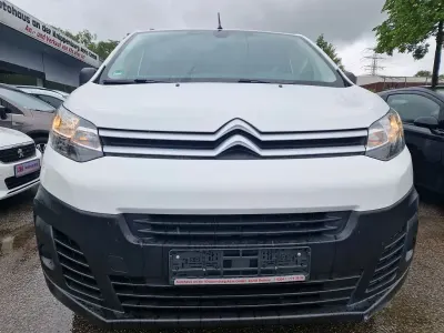 Używany Citroën Jumpy 120 KM (88 kW) 2022 Biały Minivan
