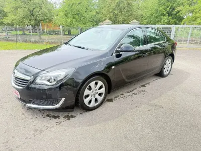 Używany Opel Insignia Innovation 136 KM (100 kW) 2017 Czarny Sedan/Limuzyna