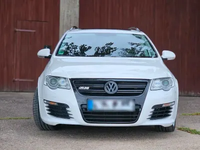 Gebraucht VW Passat R 299 PS (219 kW) 2010 Weiß Kombi
