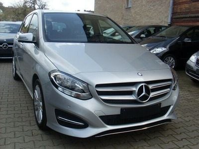 Usata Mercedes B180 Style 122 CV (89 kW) 2015 Argento Monovolume