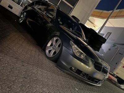 Gebraucht BMW 550 367 PS (269 kW) 2005 Grau Kombi