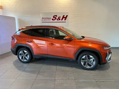 Neu Hyundai Tucson 160 PS (117 kW) 2025 Orange SUV