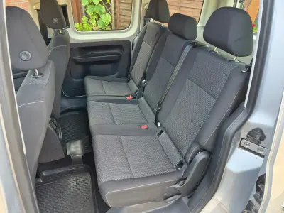 Gebraucht VW Caddy Comfortline 150 PS (110 kW) 2019 Silber Van / Kleinbus