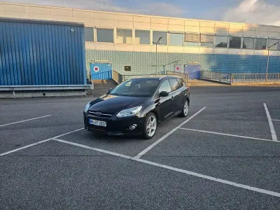 Gebraucht Ford Focus Titanium 184 PS (135 kW) 2012 Schwarz Limousine