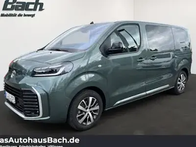 Begagnad Toyota Proace Verso City 100 kW (136 HK) 2025 Grön Kombi