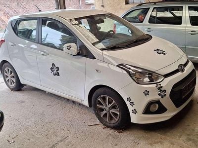 Weiß Gebraucht 2016 Hyundai i10 YES! Kleinwagen | 7.000 € (Fairer Preis)