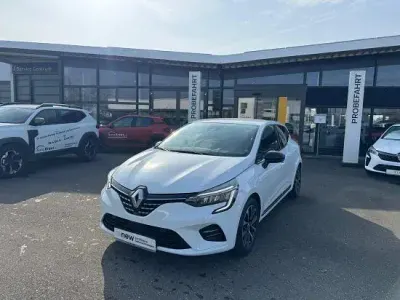 Gebraucht Renault Clio V Techno 91 PS (66 kW) 2022 Weiß Limousine