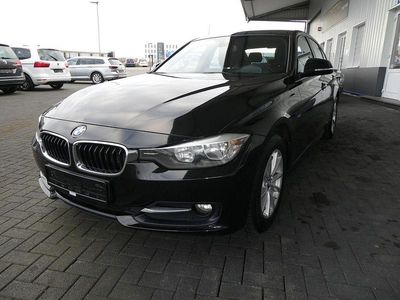 Gebraucht BMW 316 Sport Line 116 PS (85 kW) 2012 Schwarz Limousine