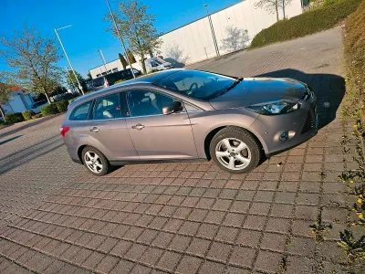 Gebraucht Ford Focus 125 PS (91 kW) 2012 Braun Kombi