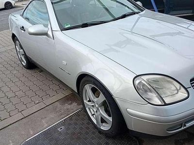 Gebraucht Mercedes SLK230 193 PS (141 kW) 1997 Silber Cabrio