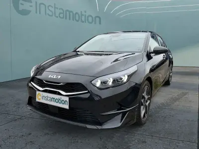 Gebraucht Kia Ceed Spirit 160 PS (117 kW) 2024 Schwarz Kleinwagen