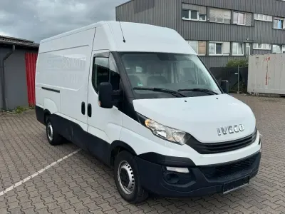 Gebraucht Iveco Daily 156 PS (114 kW) 2018 Weiß Van / Kleinbus