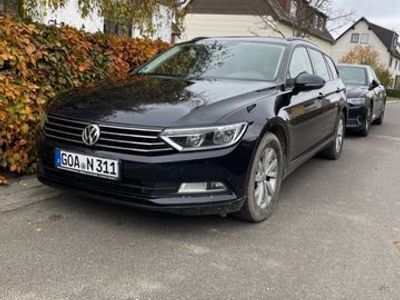 gebraucht VW Passat Passat VariantVariant 1.6 TDI SCR DSG Trendline