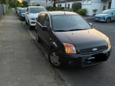 Gebraucht Ford Fusion 80 PS (58 kW) 2009 Schwarz Kleinwagen