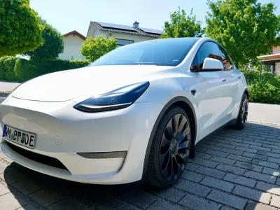 Gebraucht Tesla Model Y Performance 392 kW (534 PS) 2022 Weiß SUV