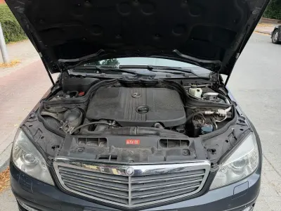 Gebraucht Mercedes C220 170 PS (125 kW) 2010 Grau Kombi