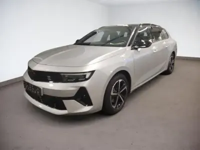 Używany Opel Astra 136 KM (100 kW) 2025 Srebrny Hatchback