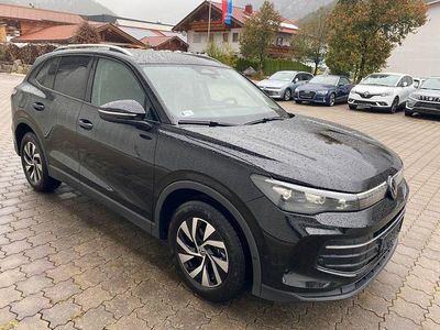 Gebraucht VW Tiguan S 150 PS (110 kW) 2025 Schwarz SUV