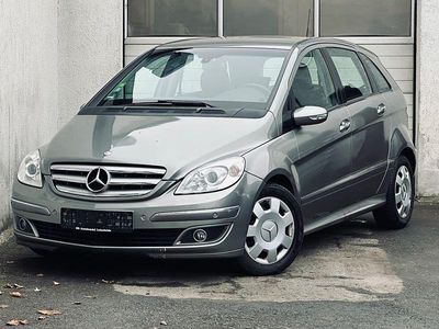 Usata Mercedes B200 140 CV (102 kW) 2008 Grigio Monovolume