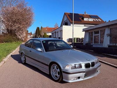 Gebraucht BMW 323 M Sport 170 PS (125 kW) 1997 Silber Coupé
