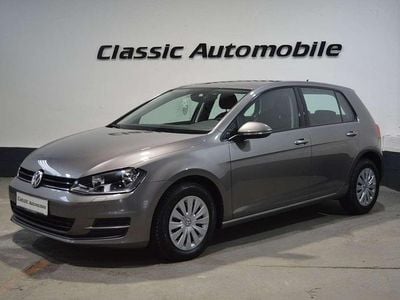 Gebraucht VW Golf VII Trendline 86 PS (63 kW) 2016 Limestone grey Limousine