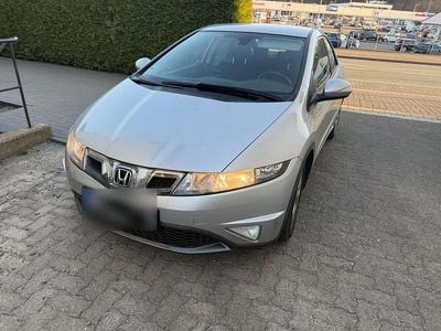 Second-hand Honda Civic 100 CP (73 kW) 2009 Argintiu Hatchback