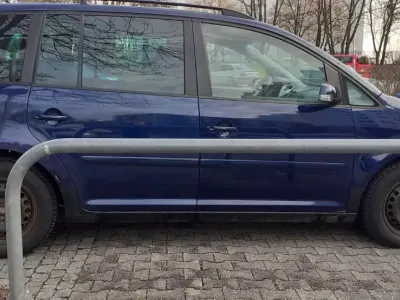 Gebraucht VW Touran 105 PS (77 kW) 2006 Blau Van / Kleinbus