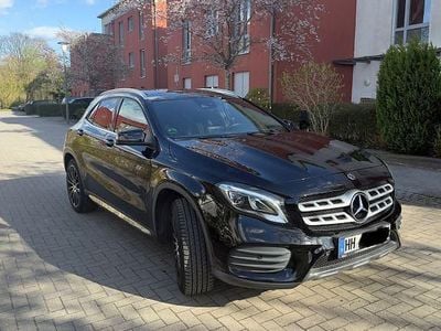 Usata Mercedes GLA180 AMG line 122 CV (89 kW) 2017 Nero SUV