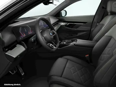 Gebraucht BMW 540 Sport Line 286 PS (210 kW) 2025 Schwarz Limousine