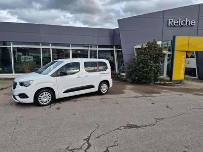Second-hand Opel Combo Life Elegance 131 CP (96 kW) 2022 Alb Monovolum