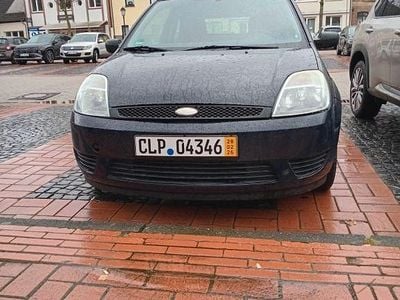 Gebraucht Ford Fiesta Ambiente 60 PS (44 kW) 2005 Blau Kleinwagen