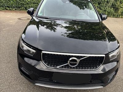Second-hand Volvo XC40 Momentum 190 CP (139 kW) 2018 Negru SUV