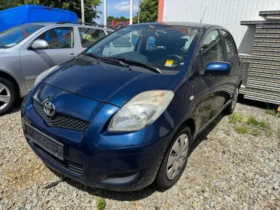 Gebraucht Toyota Yaris Sol 90 PS (66 kW) 2010 Dark blue mica metallic Kleinwagen