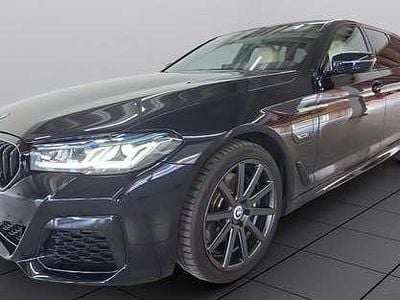 Gebraucht BMW 530e M Sport 292 PS (214 kW) 2022 Schwarz metallic Kombi